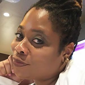 Meet your Posher, Yvette